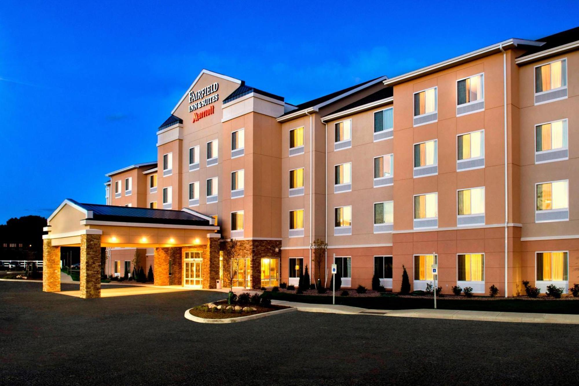 Fairfield Inn & Suites By Marriott Watertown Thousand Islands Экстерьер фото