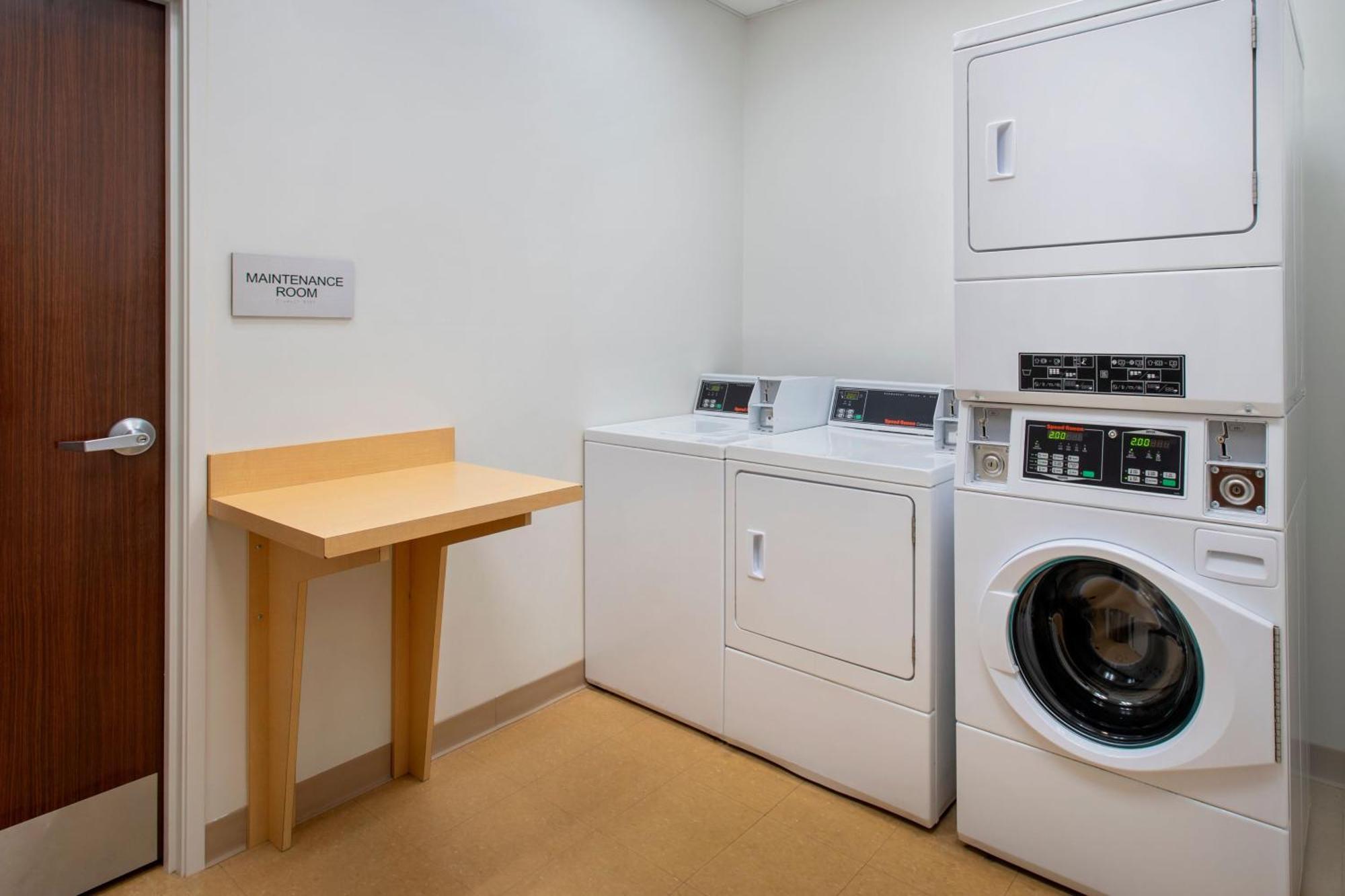Fairfield Inn & Suites By Marriott Watertown Thousand Islands Экстерьер фото